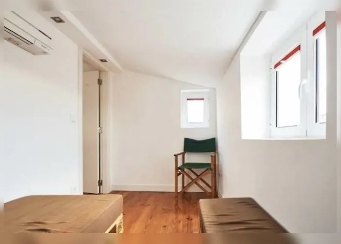 Cosy Alfama Hideout - With Rooftop Terrace